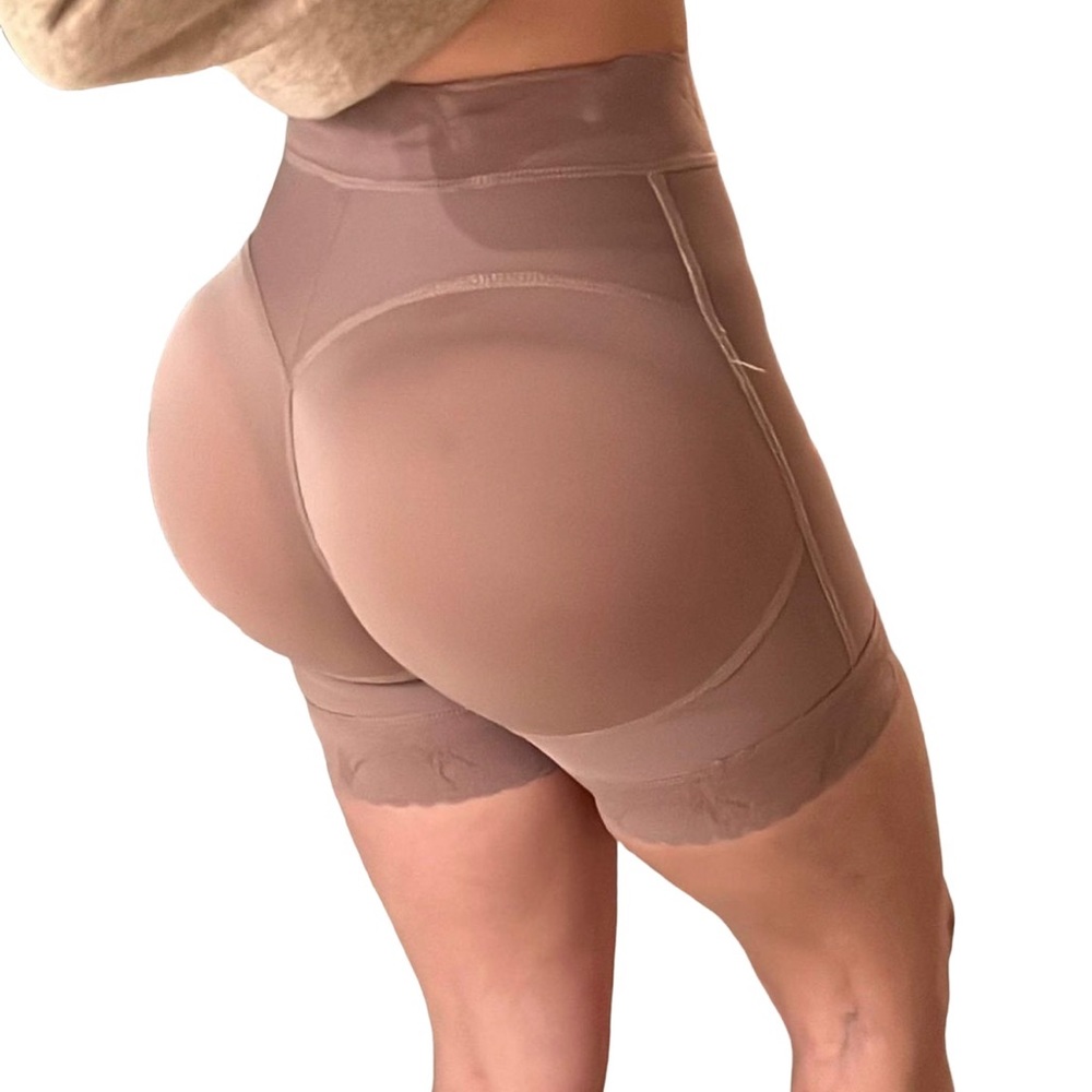 Booty🍑Lifting Short - NO Padding! Short w/stitching in back for XTRA Lifting